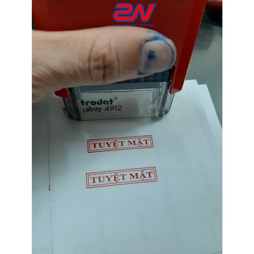 Con Dấu Tuyệt Mật